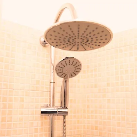 トムズ ハウス *